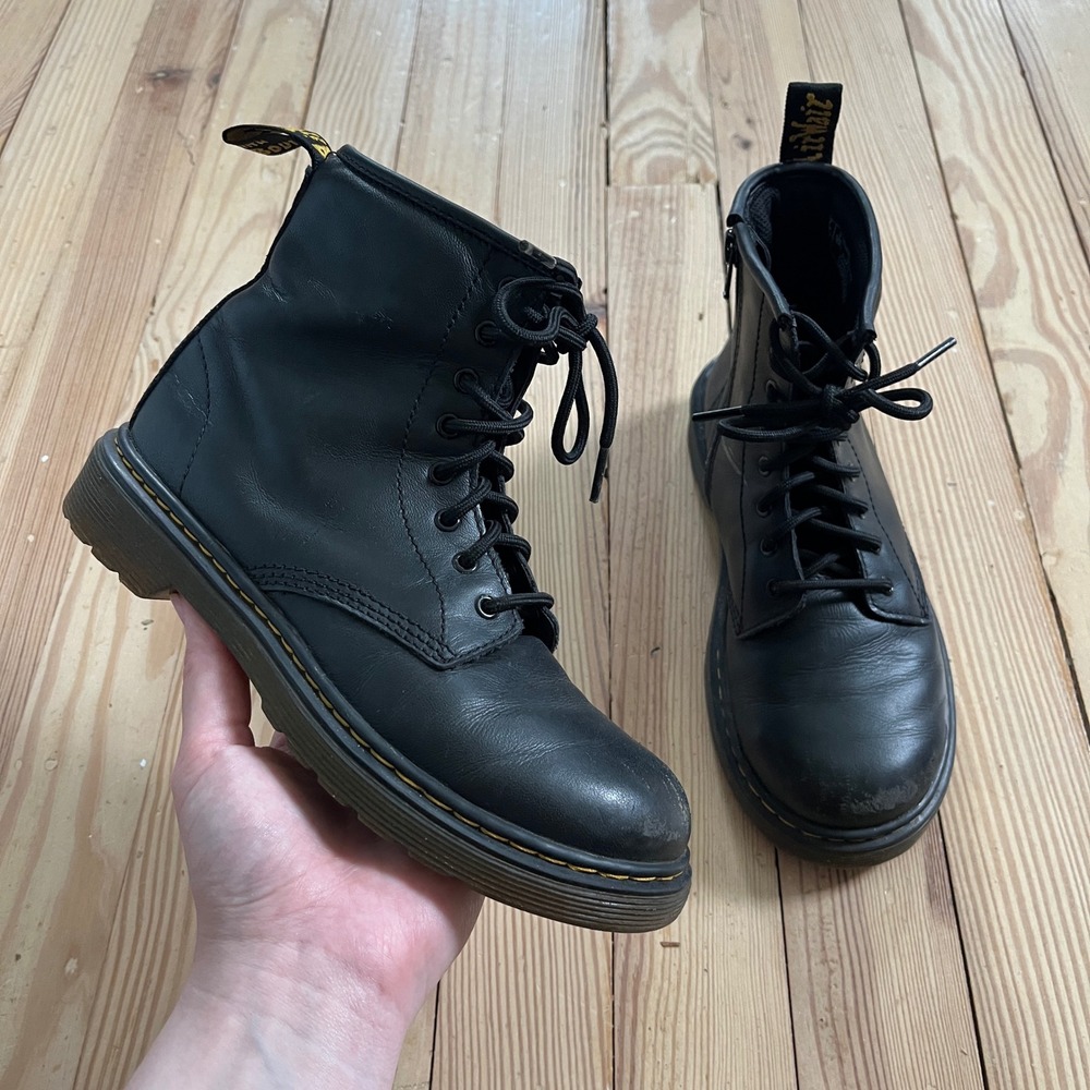 Dr. Martens Delaney Black Leather Lace Up Side Zip Ankle Combat Boots Youth sz 3